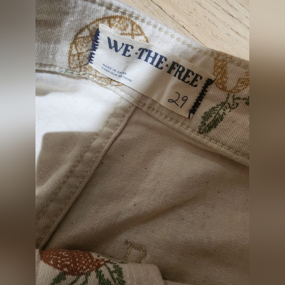 Free People Just Float On Flare Jeans Printed Fruit Pineapple Combo Ivory 29 NWT - Picture 6 of 9